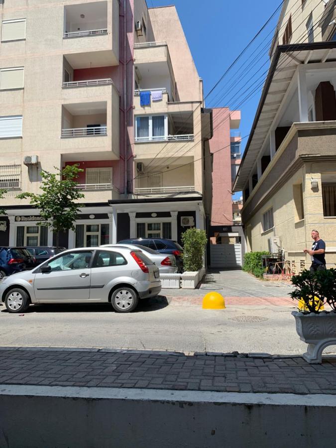 Royal Apartament Durrës Esterno foto