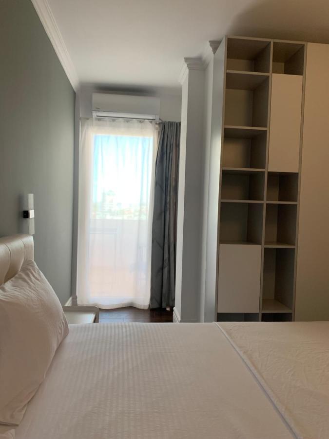 Royal Apartament Durrës Esterno foto